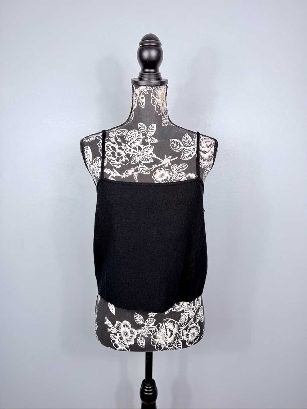 NWT Express black knit loose fit structured cropped tank top size XL